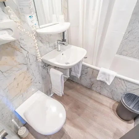 The By The Hey Hotel