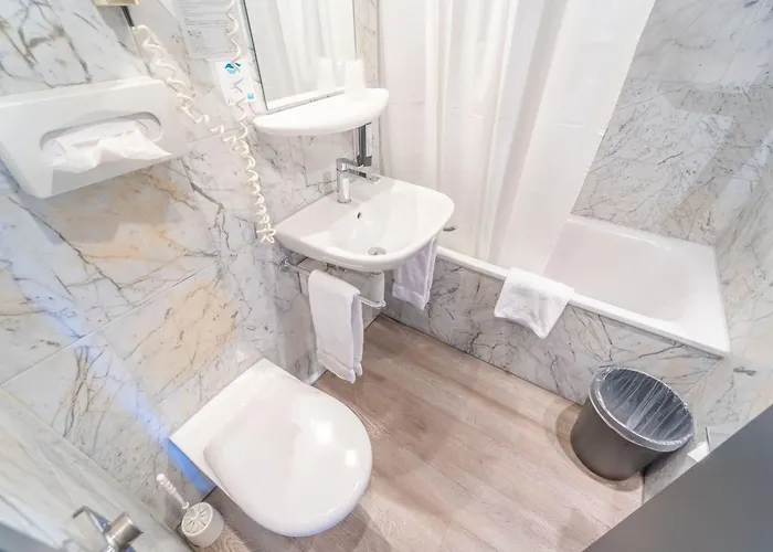 Hotel The By The Hey