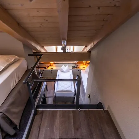 The By The Hey 3* Entrelagos