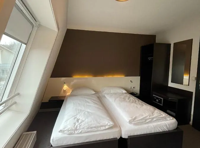 Hotel The By The Hey