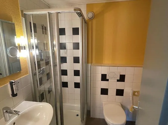 The By The Hey Hotel 3*